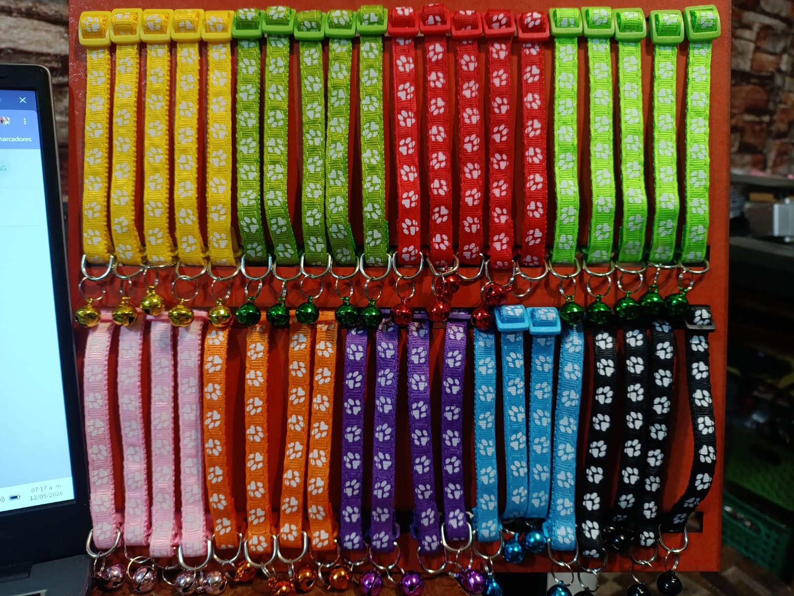 collares